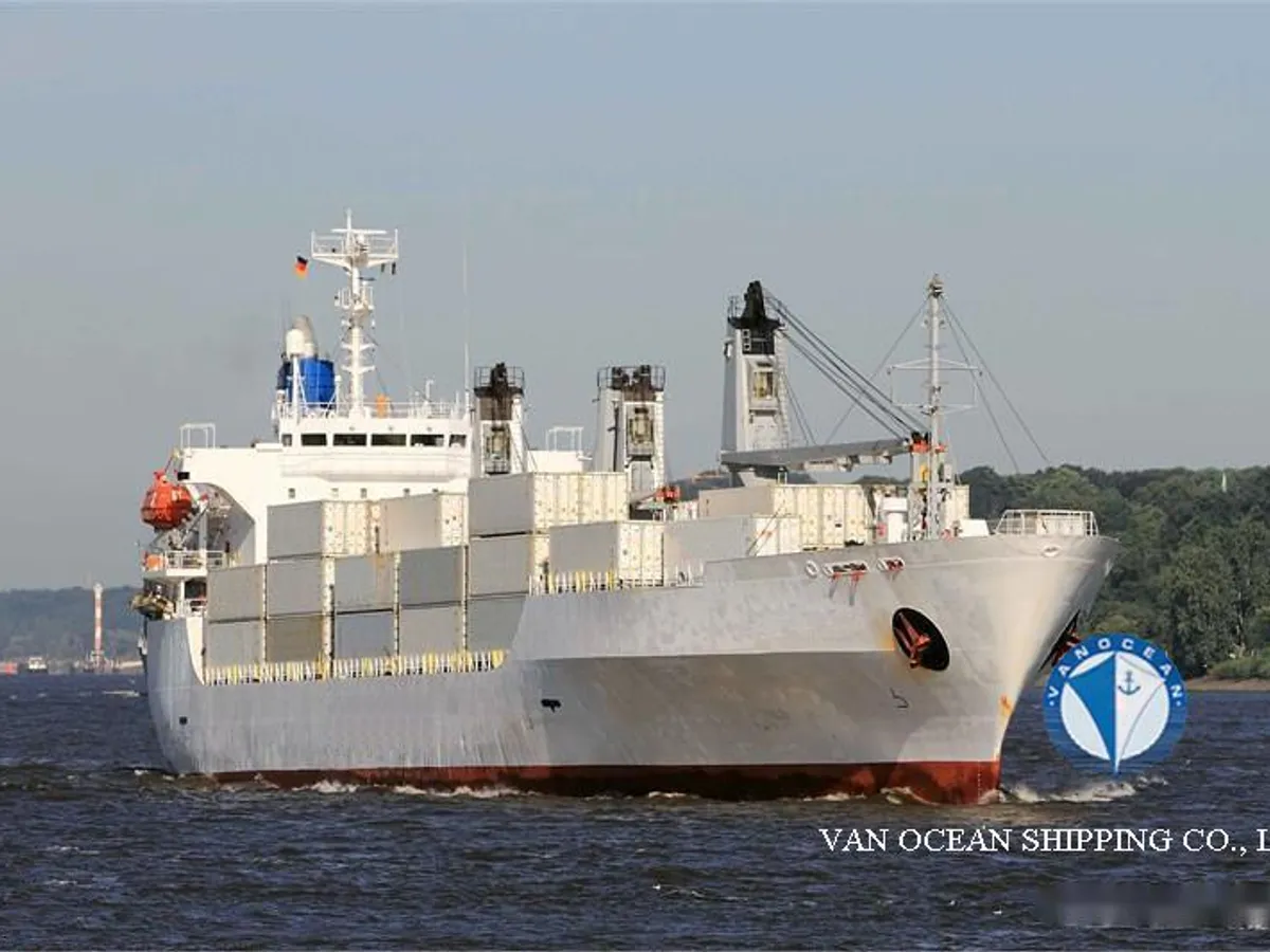 Navio frigorífico à venda