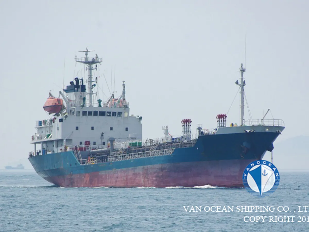 Navio-tanque de óleo/produtos químicos à venda
