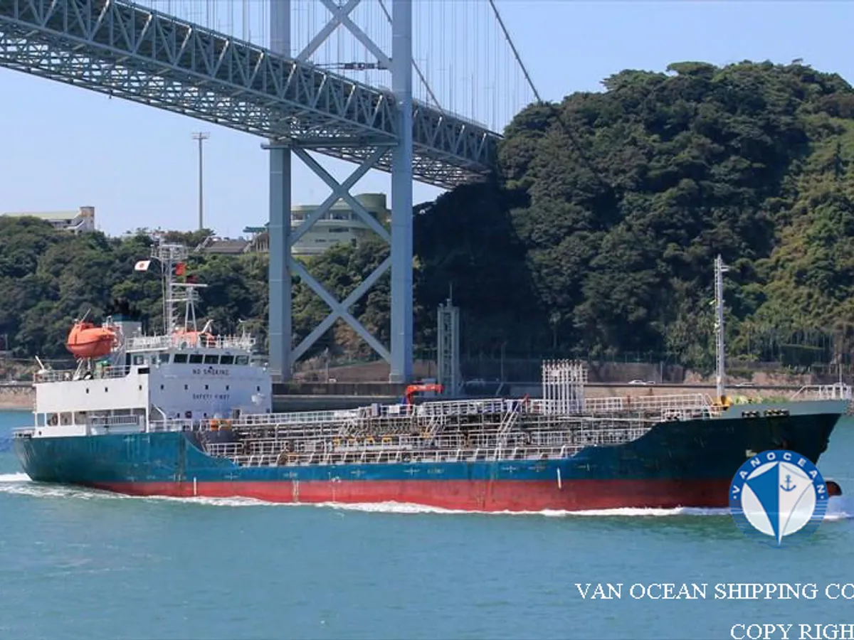 Navio-tanque de óleo/produtos químicos à venda