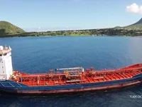 Navio-tanque de óleo/produtos químicos à venda