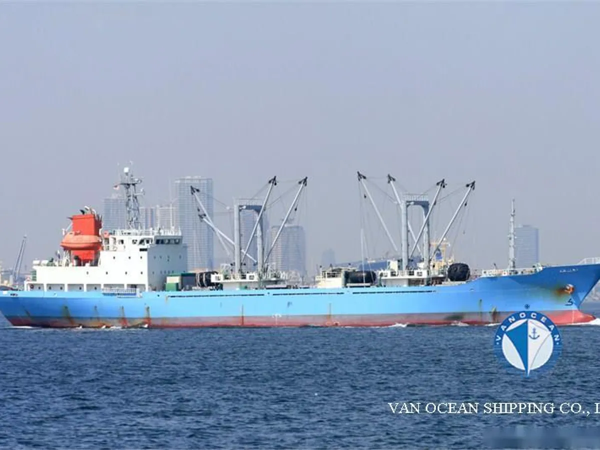 Navio frigorífico à venda