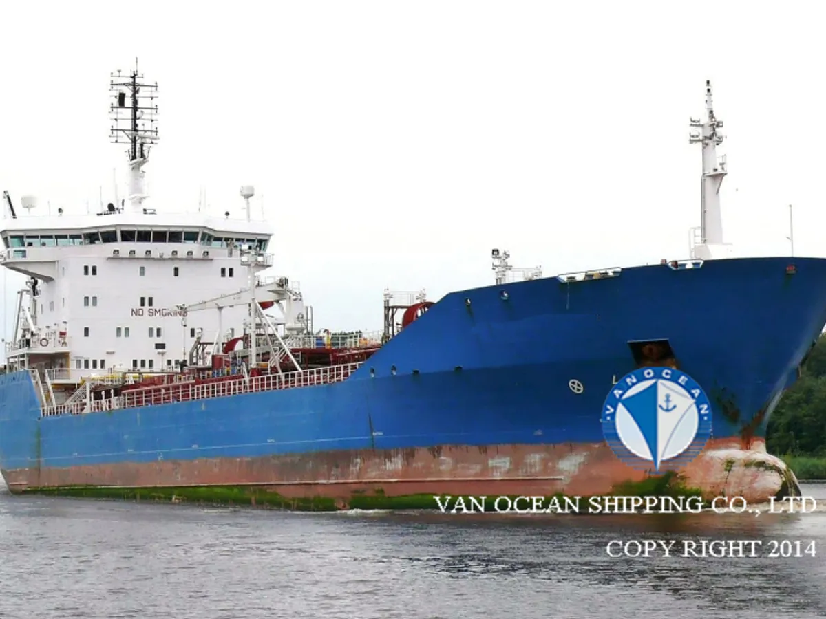 Navio-tanque de óleo/produtos químicos à venda