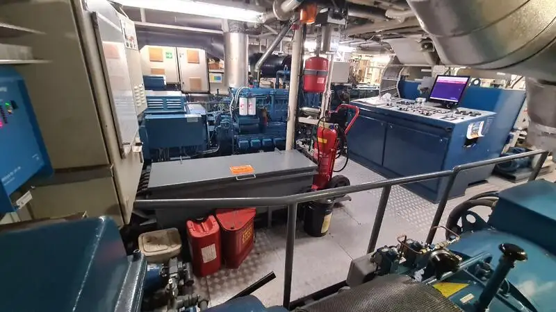 Navio de Suprimento Rápido (FSV) à venda