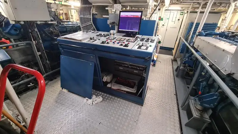 Navio de Suprimento Rápido (FSV) à venda