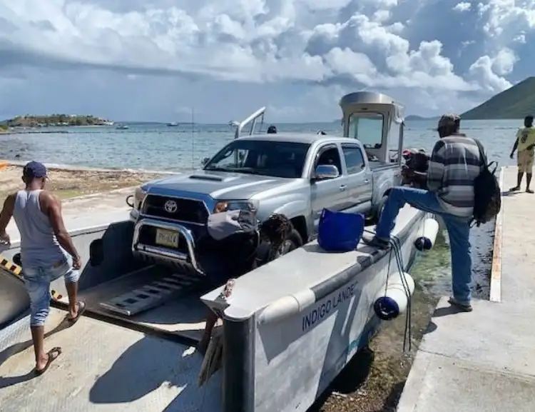 Balsa de desembarque, tanque à venda