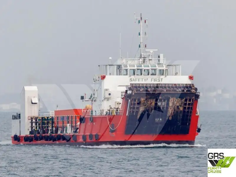 Balsa de desembarque, tanque à venda