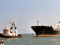 Navio-tanque de óleo/produtos químicos à venda
