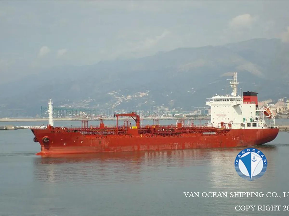 Navio-tanque de óleo/produtos químicos à venda