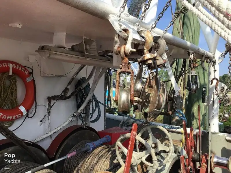 Navio de pesca de arrasto à venda
