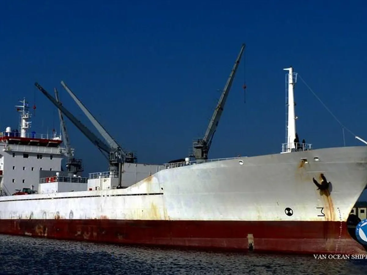 Navio frigorífico à venda