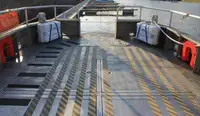 Doca flutuante à venda
