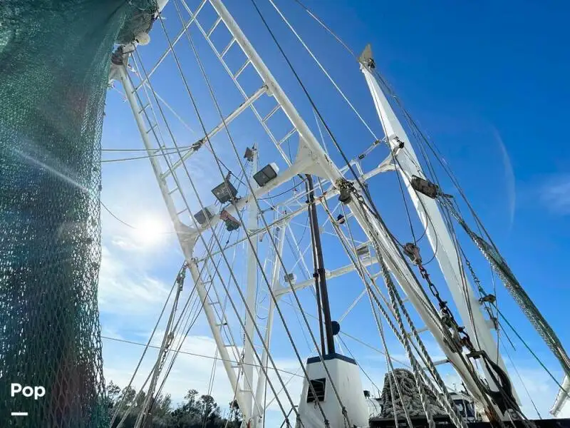 Navio de pesca de arrasto à venda