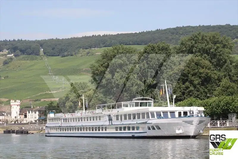 Navio de cruzeiro à venda