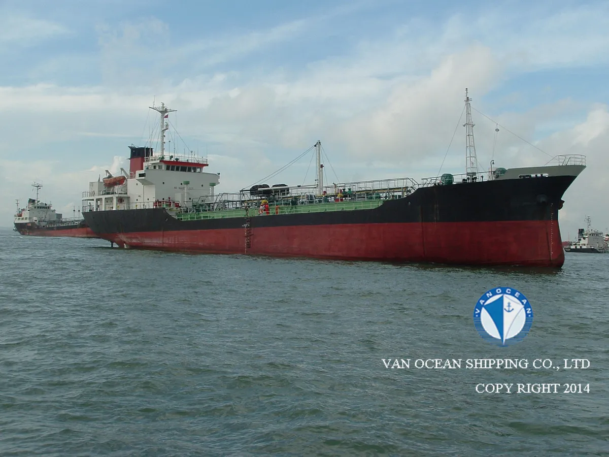 Navio-tanque de óleo/produtos químicos à venda