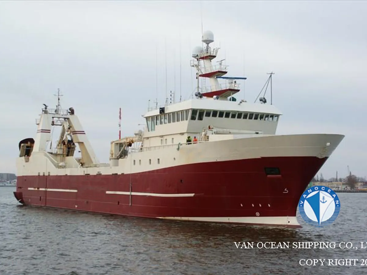 Navio de pesca de arrasto à venda
