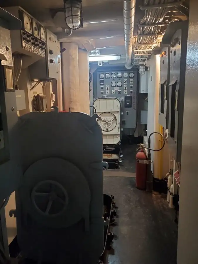 Balsa de desembarque, tanque à venda