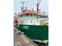 Navio de abastecimento à venda