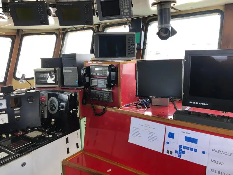 Navio de pesca de arrasto à venda
