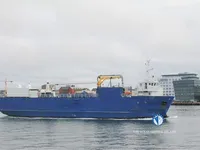 Navio frigorífico à venda