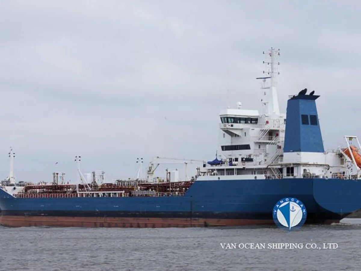 Navio-tanque de óleo/produtos químicos à venda