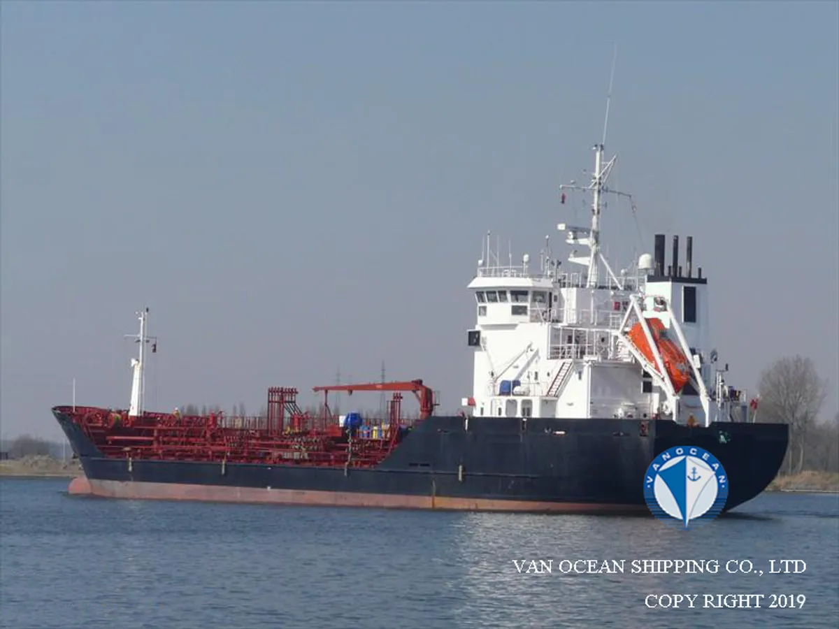 Navio-tanque de óleo/produtos químicos à venda
