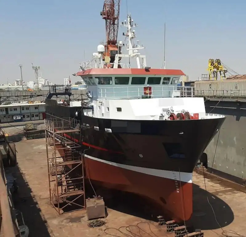 Navio de abastecimento à venda