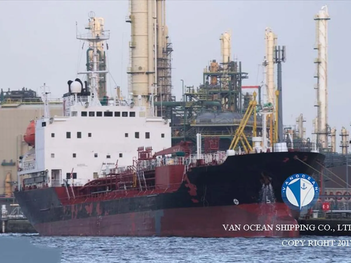 Navio-tanque de óleo/produtos químicos à venda