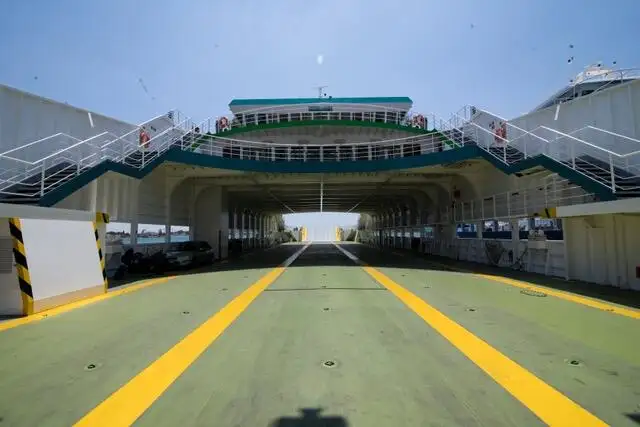 Navio de transporte de passageiros (Ferry) à venda