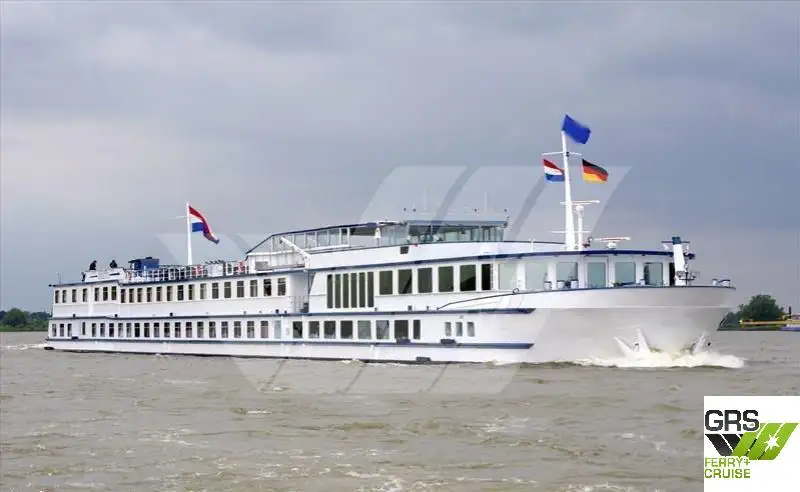 Navio de cruzeiro à venda