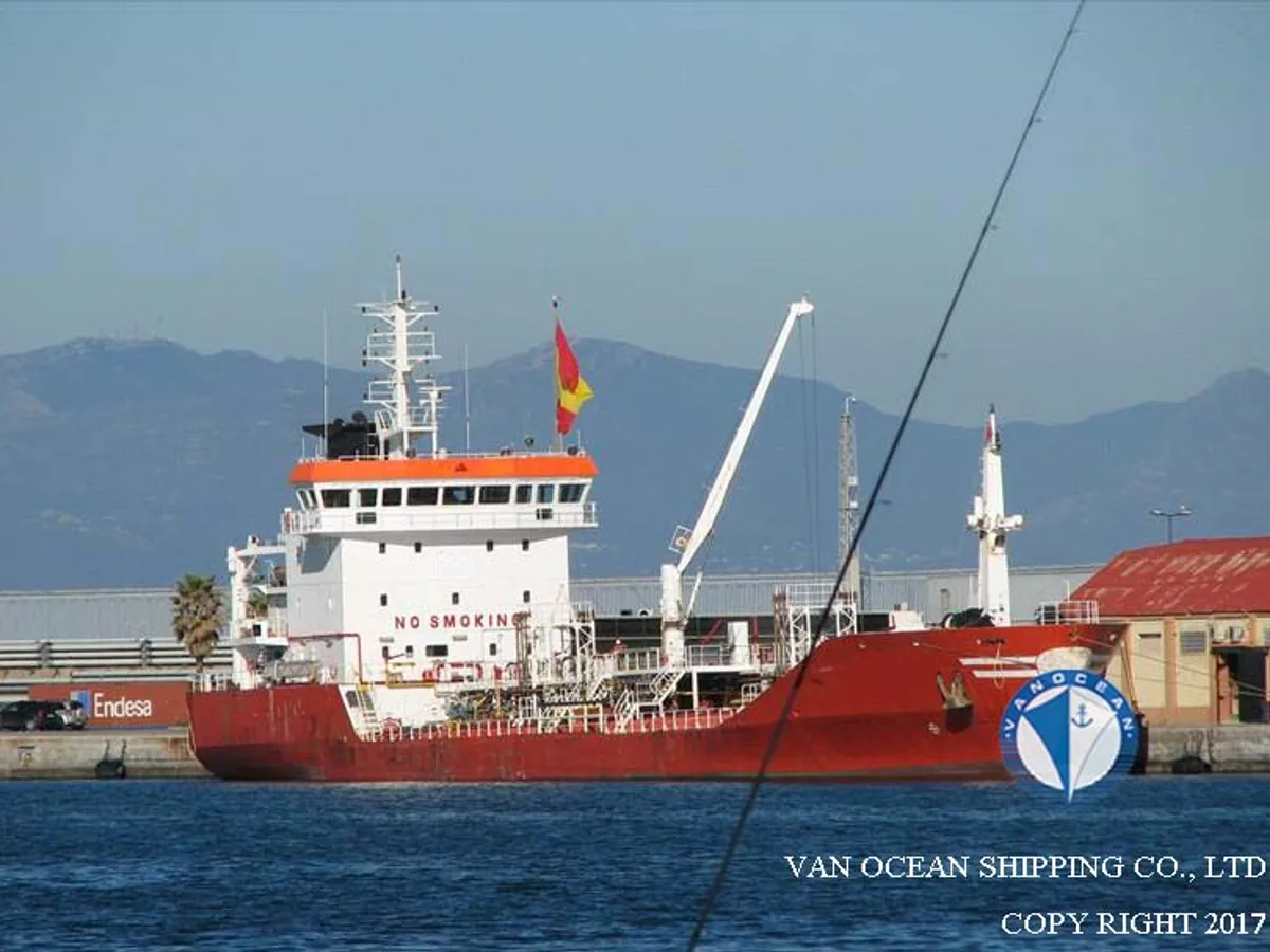 Navio-tanque de óleo/produtos químicos à venda