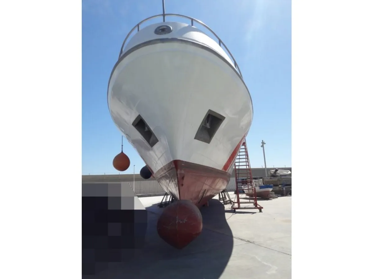 Navio de pesquisa à venda