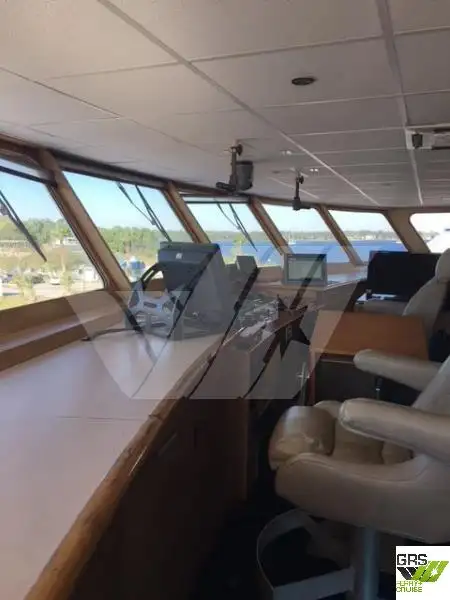 Navio de cruzeiro à venda