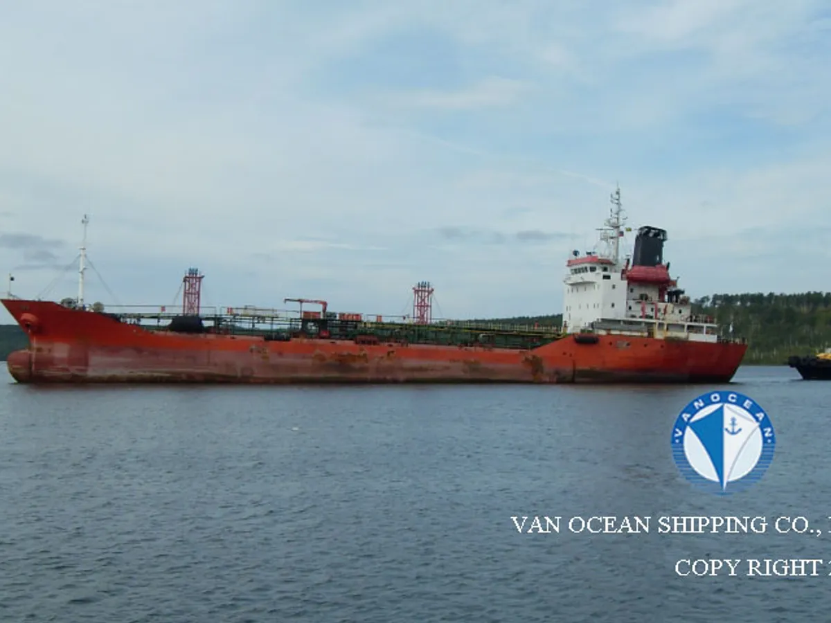 Navio-tanque de óleo/produtos químicos à venda