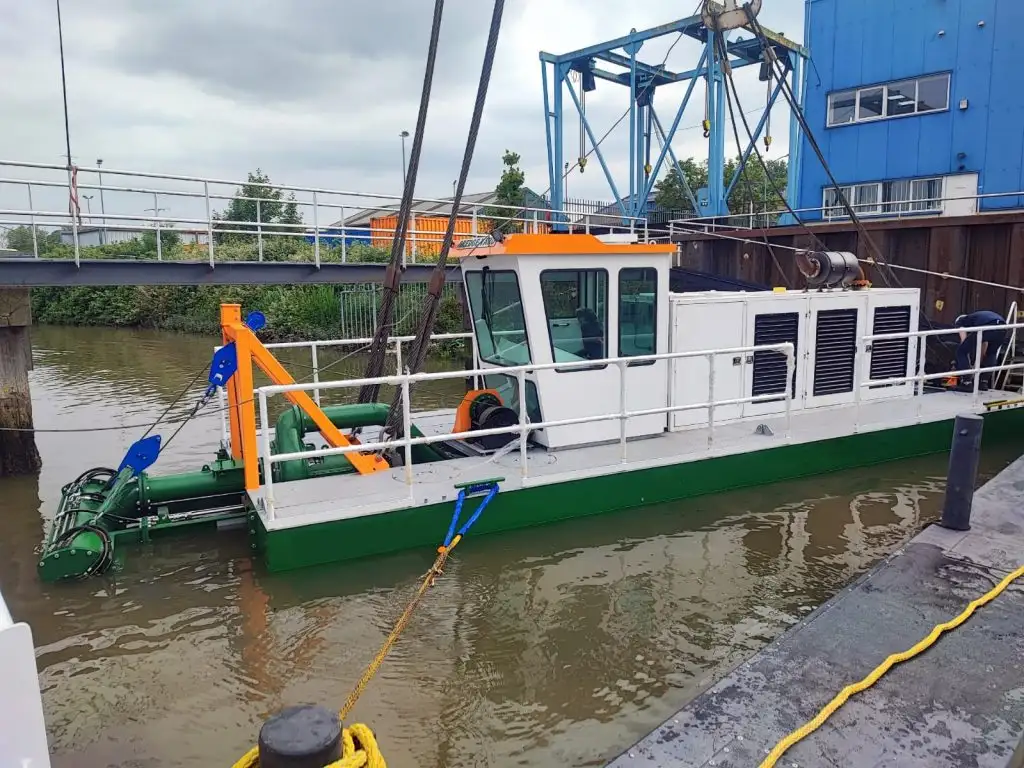 Navio porta-contêineres à venda