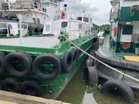 Barco de tripulação à venda