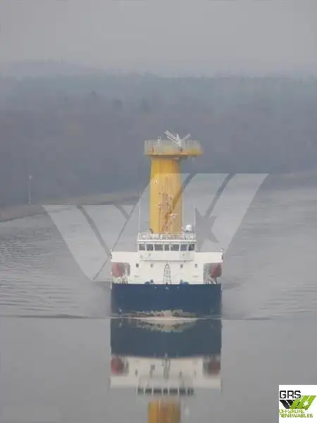 Navio de abastecimento à venda