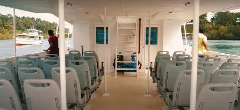 Navio de passageiros à venda