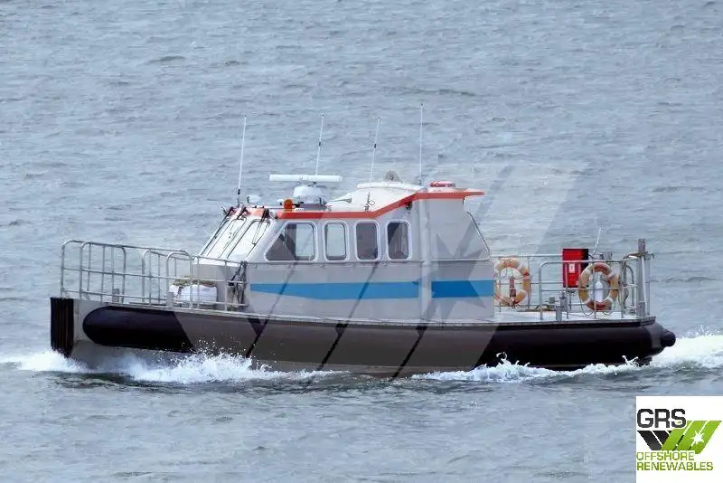 Barco de tripulação à venda