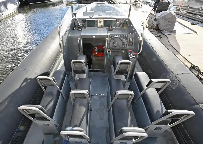 Bote inflável rígido à venda