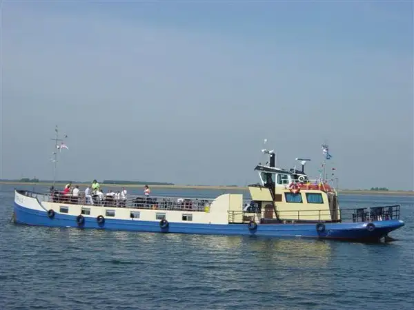 Barcaça à venda