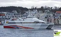 Navio de passageiros à venda