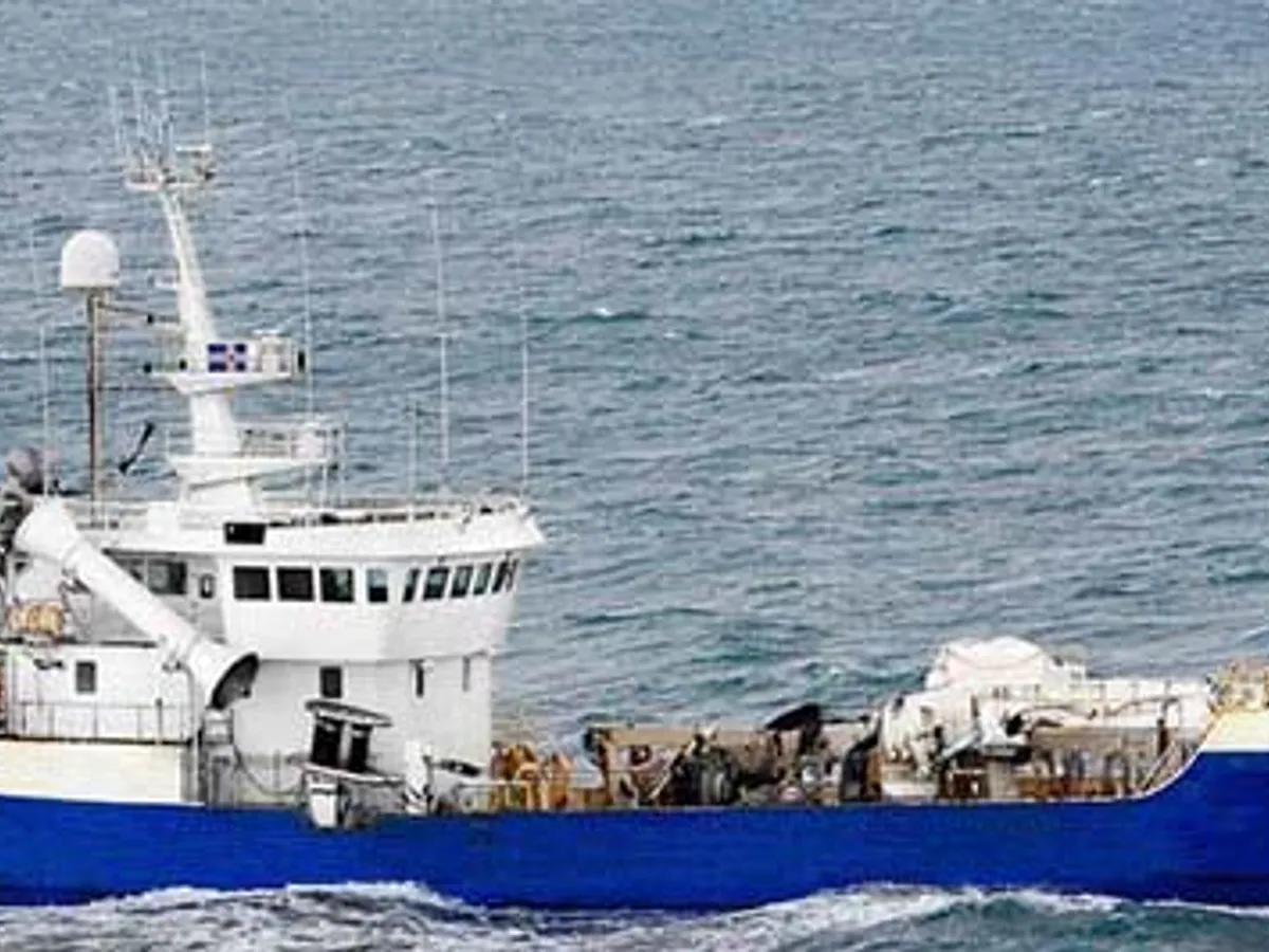 Navio de pesca de arrasto à venda