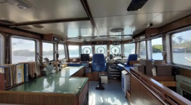 Navio de patrulha à venda