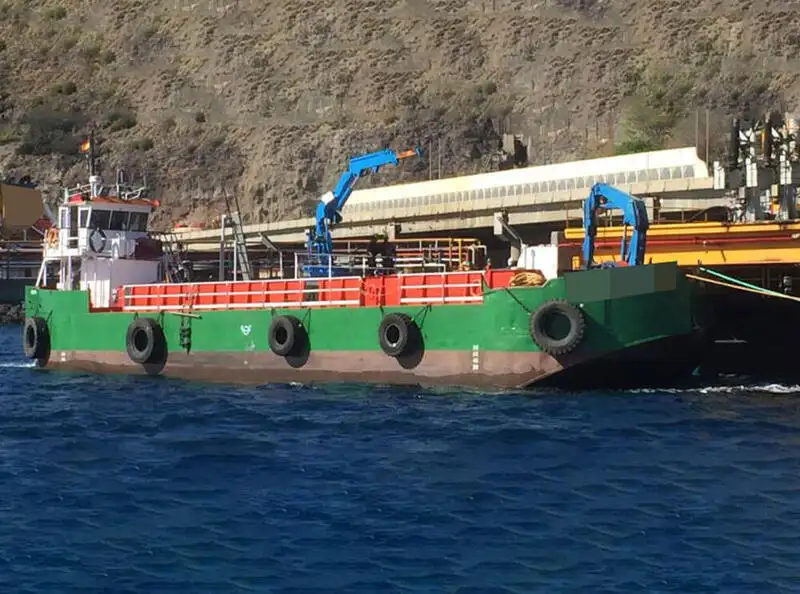 Barcos de trabalho à venda