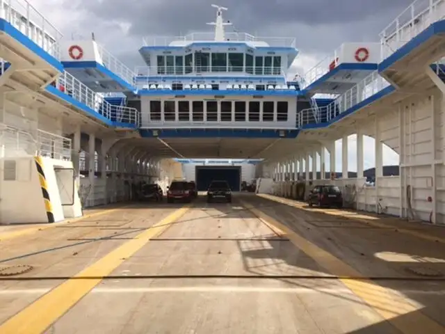 Navio de transporte de passageiros (Ferry) à venda
