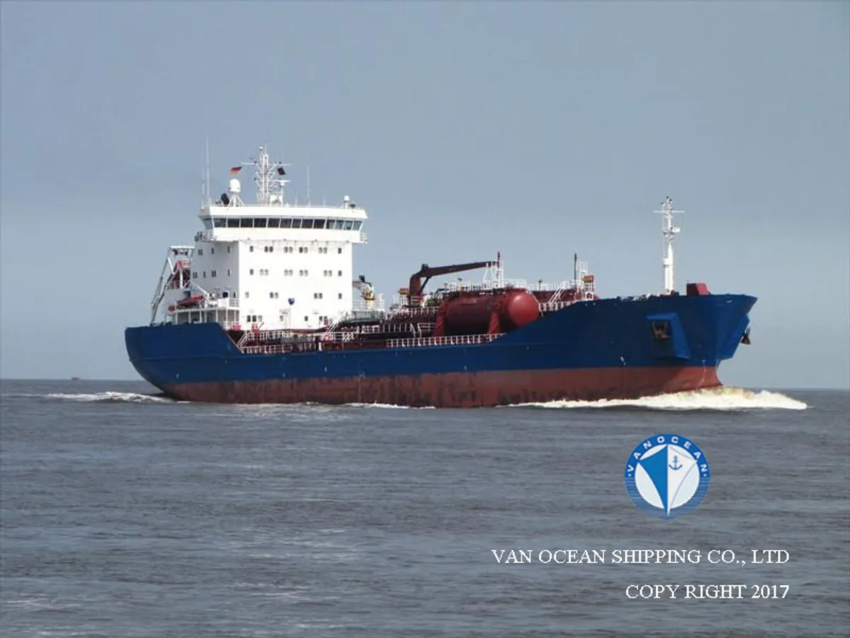 Navio-tanque de óleo/produtos químicos à venda