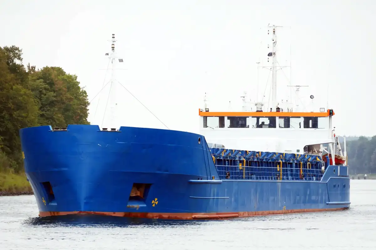 Navio graneleiro à venda