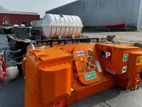 Barco de tripulação à venda