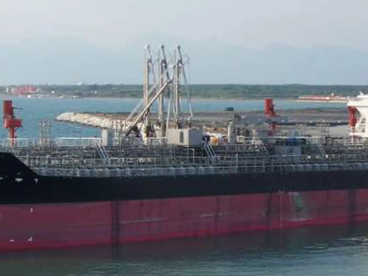 Navio-tanque de óleo/produtos químicos à venda