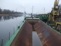 Barcaça à venda